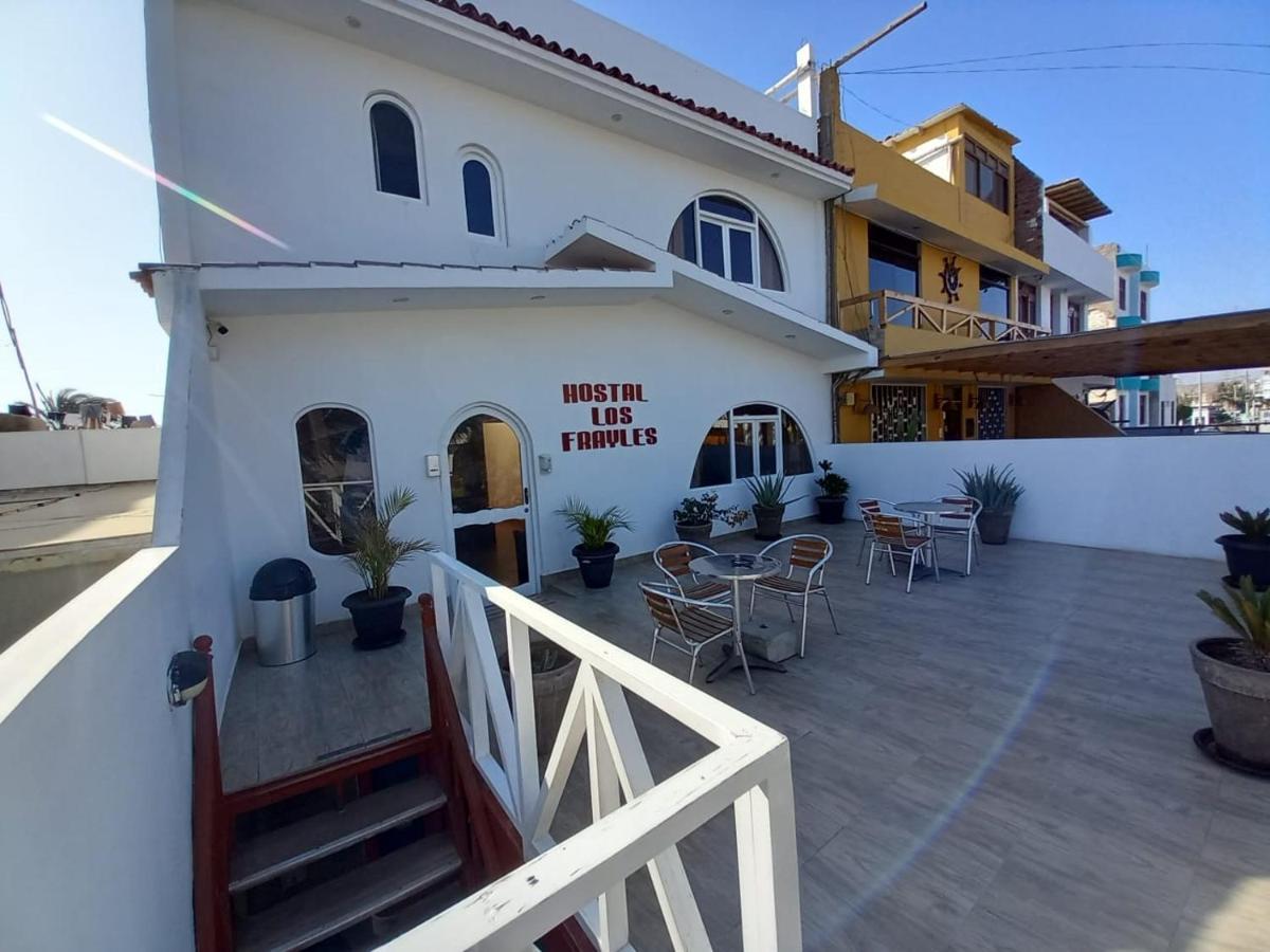 Hostal Los Frayles 파라카스 외부 사진