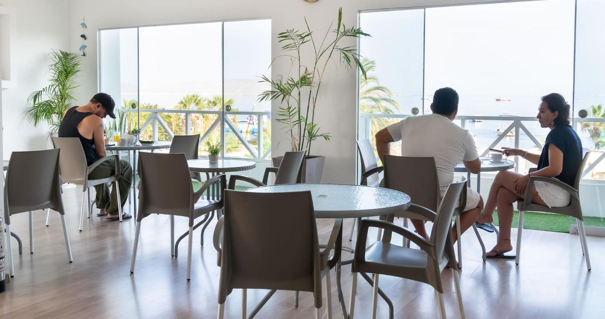 Hostal Los Frayles 파라카스 외부 사진